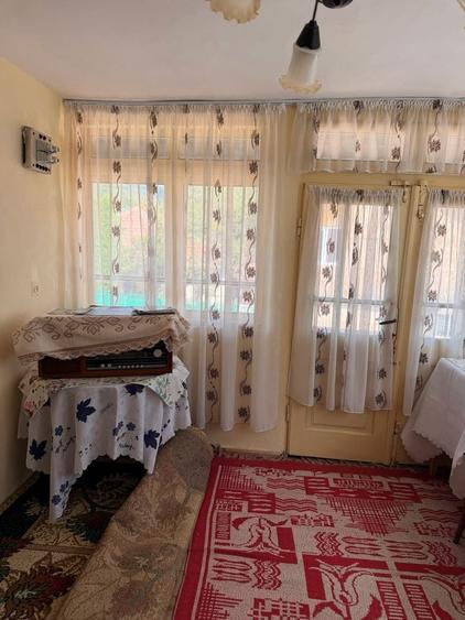 Casă cu 4 camere în Secăria