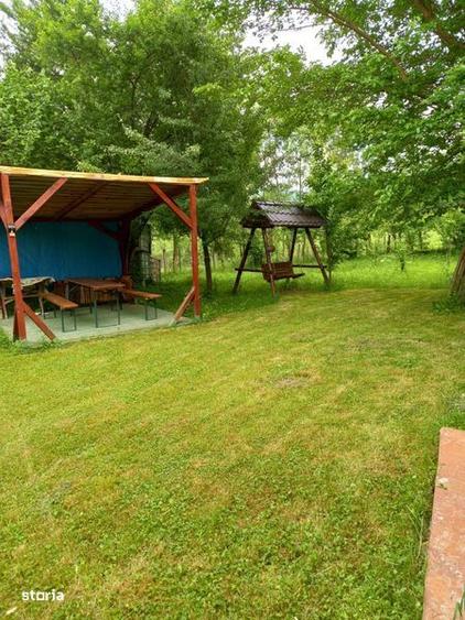 Casă cu 2 camere cu Teren 6420 Mp în Lipănești