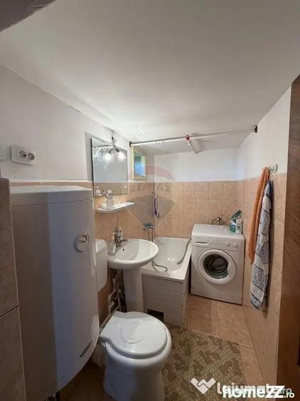 Casă cu 3 camere cu Teren 1459 Mp în Nănești