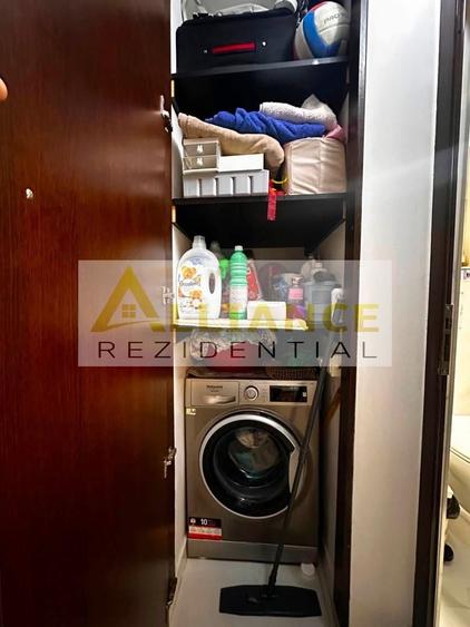 Apartament cu 3 camere decomandat, mobilat în Apărătorii Patriei