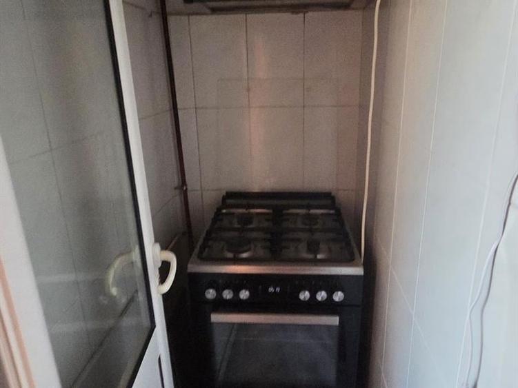 Apartament cu 2 camere decomandat în Rovine