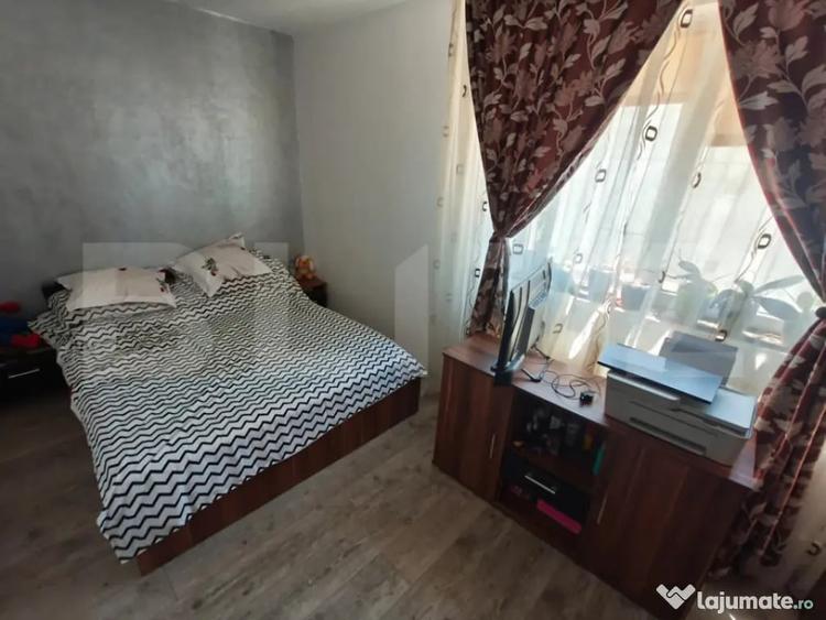 Apartament cu 2 camere semidecomandat în Craiovița Nouă