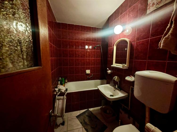 Apartament cu 4 camere decomandat, mobilat în Obor