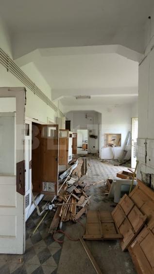 Casă individuală cu 5 camere cu Canalizare în Moreni