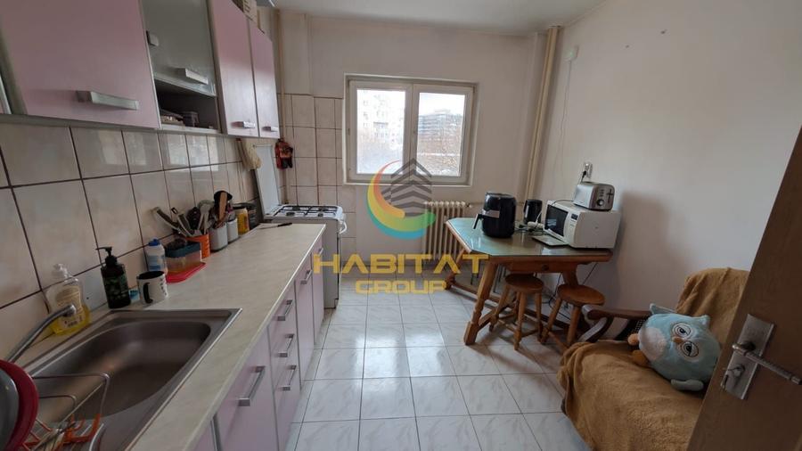 Apartament cu 4 camere semidecomandat în Brâncoveanu