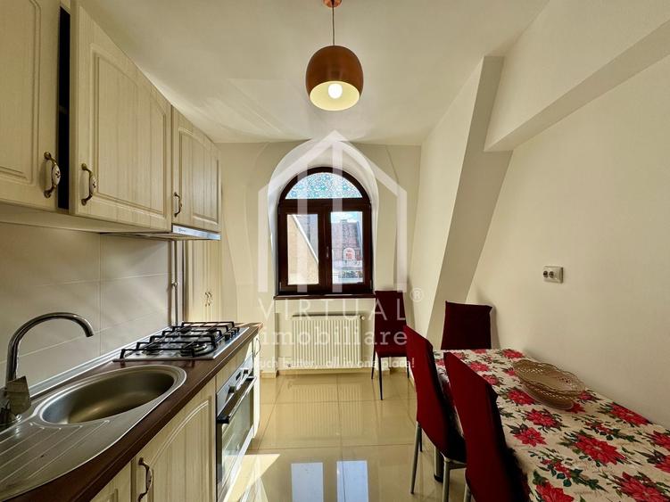 Apartament cu 3 camere decomandat, mobilat în Central