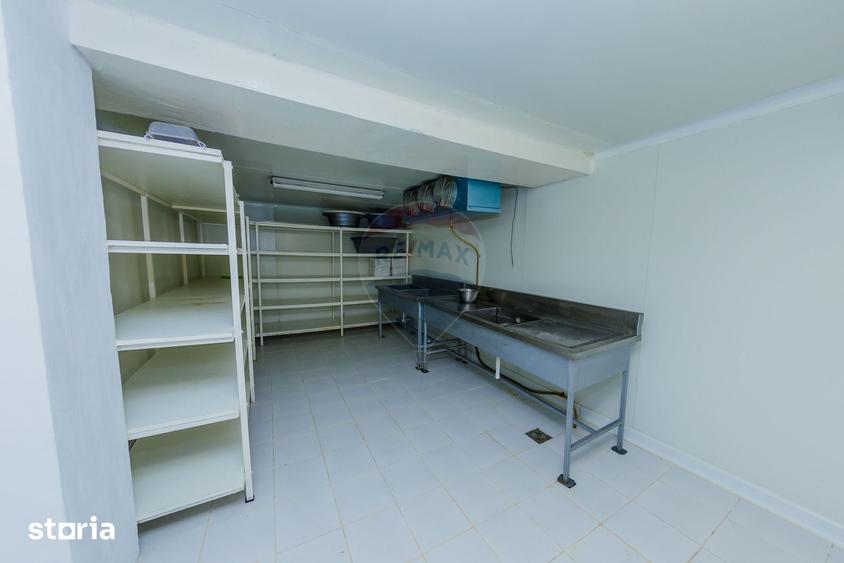 Spațiu comercial, de 1,830 mp, în Valea Roșie