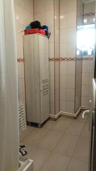 Apartament cu 3 camere semidecomandat, mobilat în Pache Protopopescu