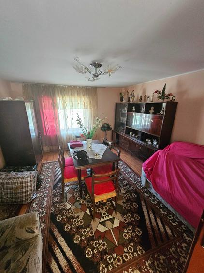 Casă cu 3 camere în Central
