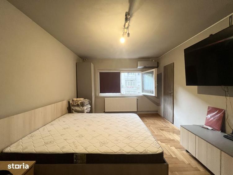 Apartament cu 3 camere decomandat în Lunei