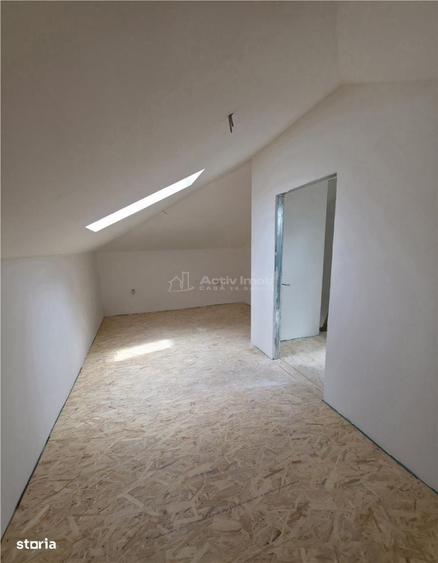 Casă cu 4 camere în Central