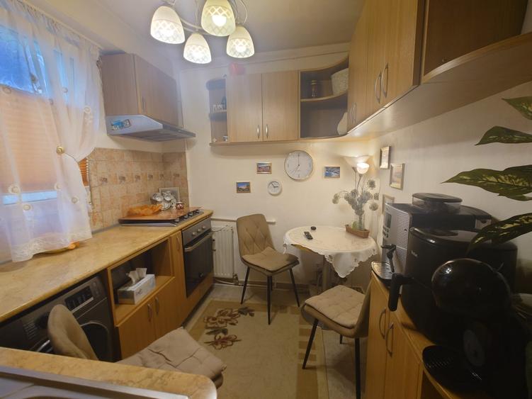 Apartament cu 2 camere decomandat, mobilat în Drumul Taberei