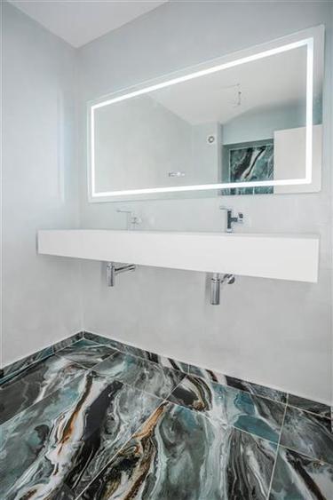Penthouse cu 3 camere decomandat în Unirii
