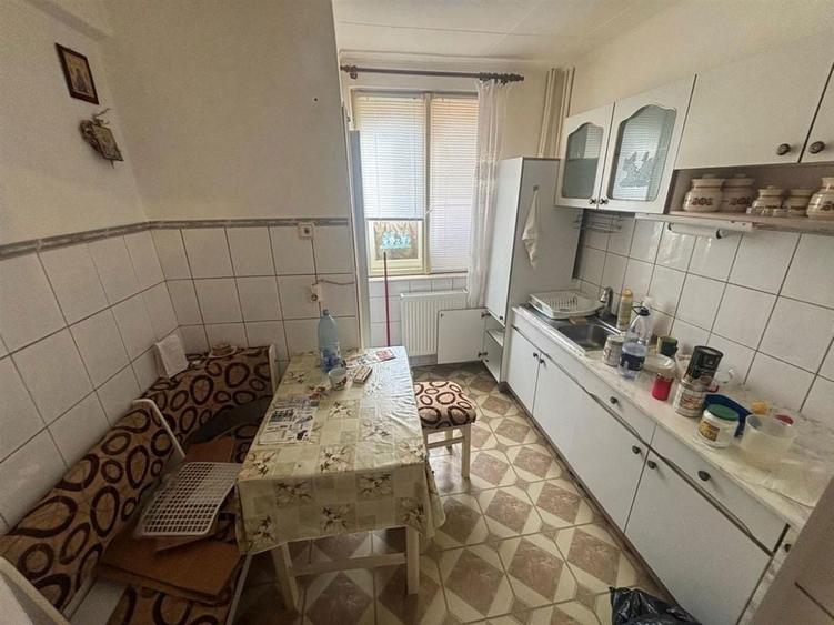 Proprietar vand apartament 3 camere, 62 mp - 2