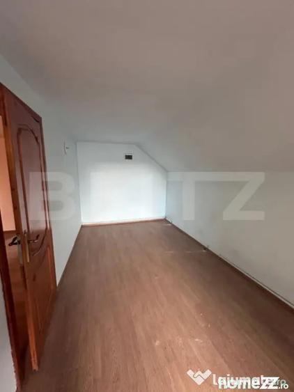 Casă cu 10 camere cu Teren 1200 Mp în Rădăuți