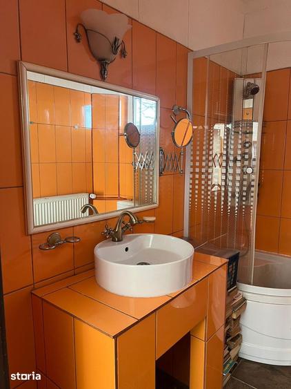 Casă cu 4 camere cu Teren 360 Mp în Central