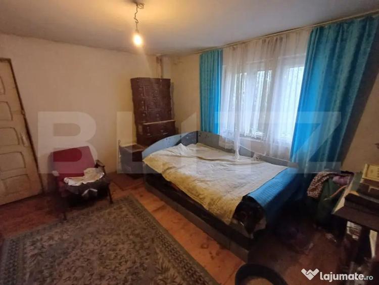 Casă cu 5 camere cu Teren 3900 Mp în Central