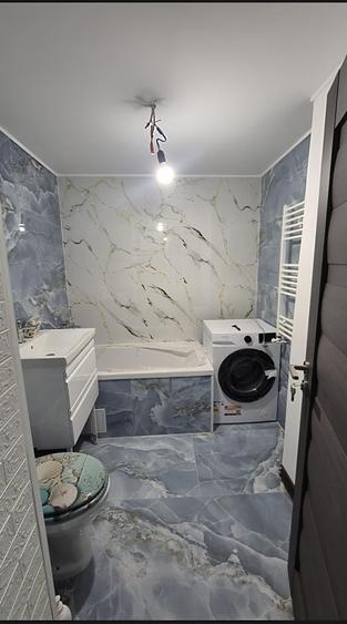 Apartament cu 4 camere decomandat în Central