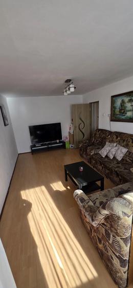 Apartament cu 2 camere decomandat în Sânpetru