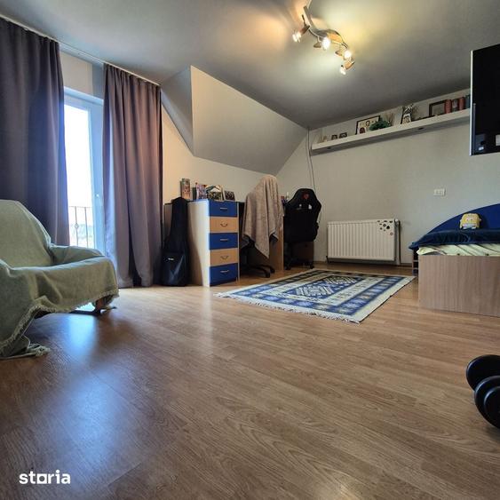 Casă cu 5 camere cu Teren 814 Mp în Sânnicolau Mic