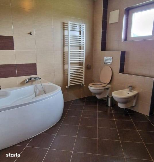 Casă cu 3 camere în Central