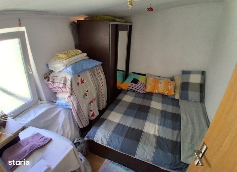 Casă cu 4 camere cu Teren 400 Mp în Tătărași