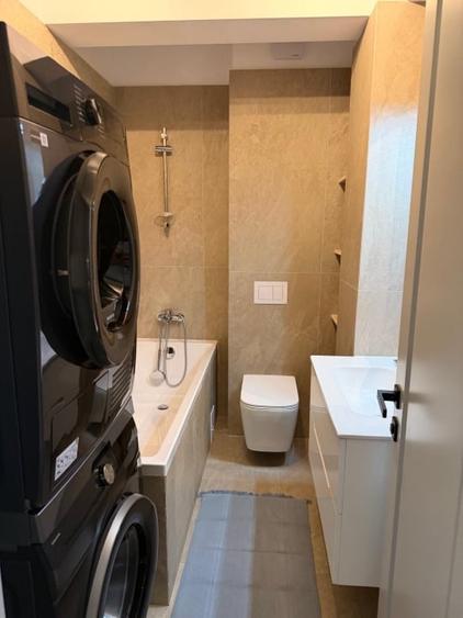Apartament cu 3 camere decomandat, mobilat în Galata