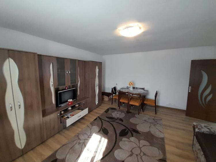 Casă individuală cu 3 camere cu Canalizare în Periferie