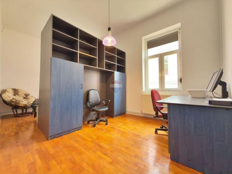 Casă individuală cu 5 camere cu Teren 760 Mp în Drăgășani