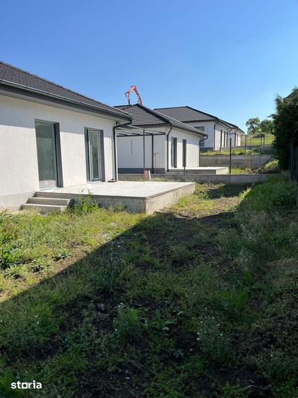 Casă cu 4 camere cu Teren 408 Mp în Oncea