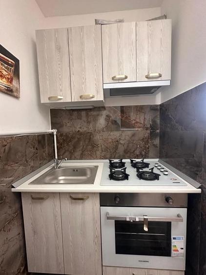Casă cu 2 camere cu Teren 150 Mp în Central