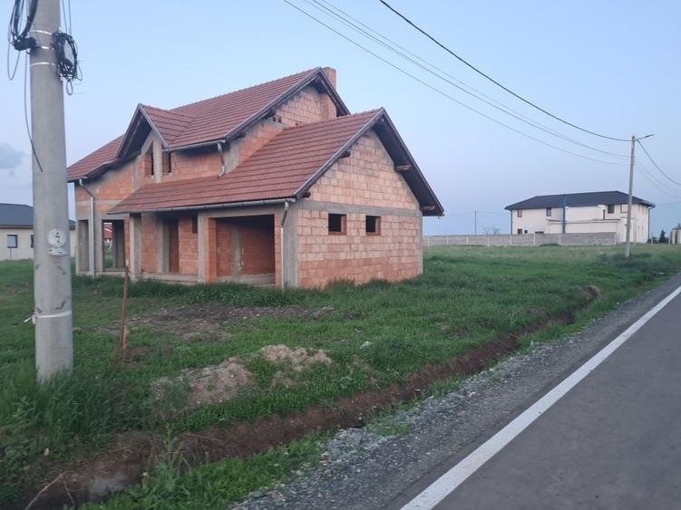 Casă cu 4 camere în Șagu