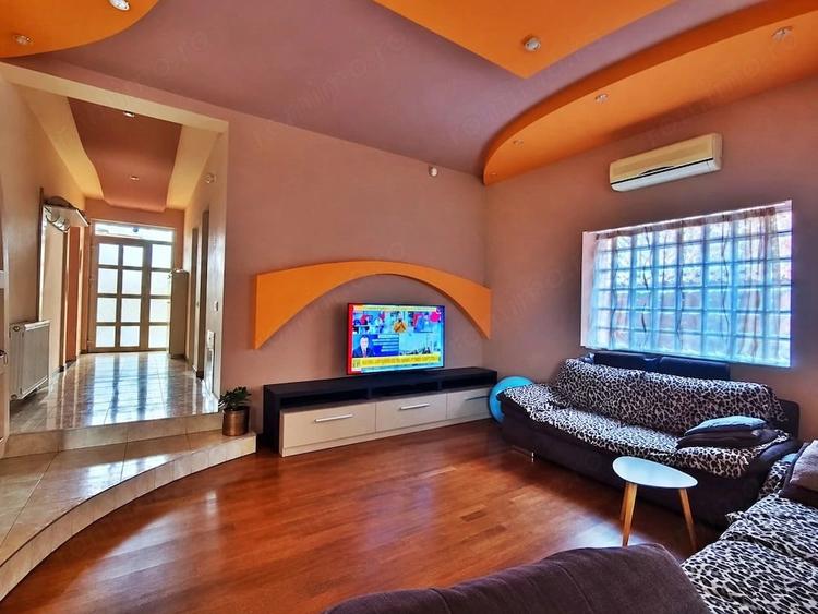 Casă cu 4 camere cu Teren 298 Mp în Rogerius