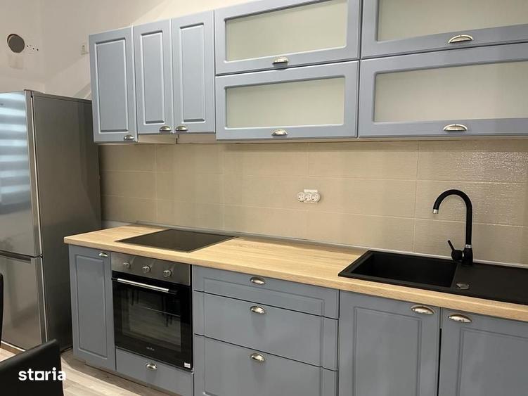 Apartament cu 3 camere decomandat în Păcii