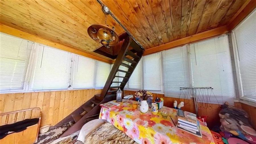 Casă individuală cu 3 camere cu Teren 1360 Mp în Exterior Est