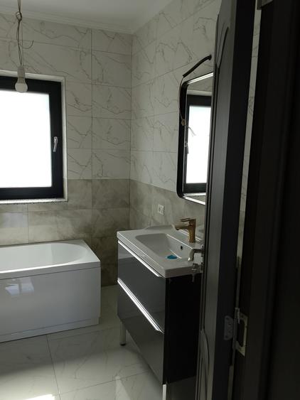 Casă individuală cu 4 camere cu Teren 400 Mp în Central
