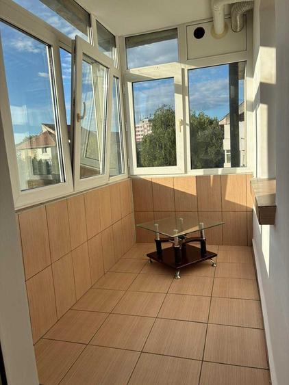 Apartament cu 2 camere decomandat, mobilat în Central