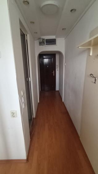 Apartament cu 2 camere decomandat, mobilat în Sălăjan