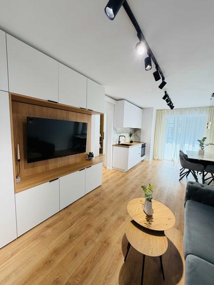Apartament cu 2 camere decomandat în Central