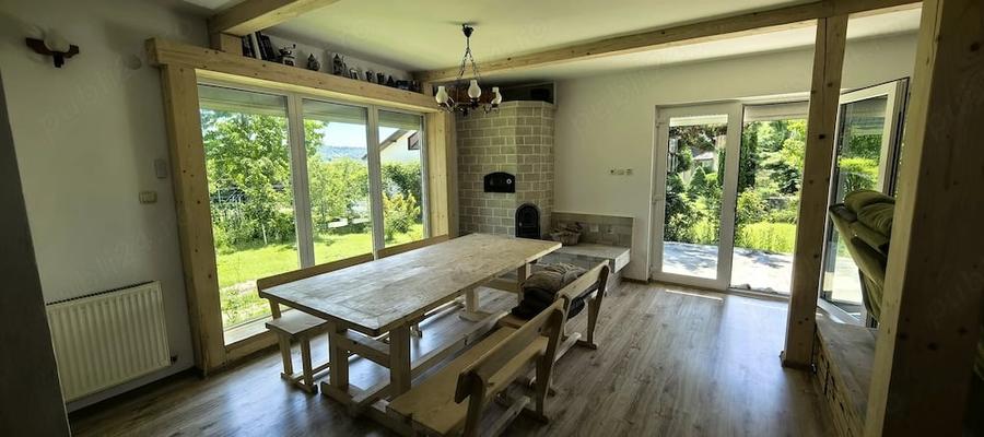 Casă cu 7 camere cu Teren 413 Mp în Central