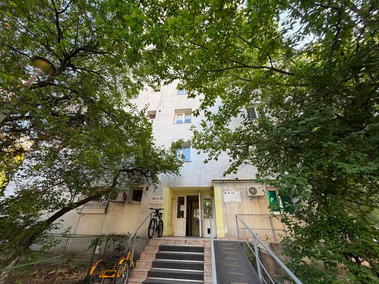 Apartament cu 2 camere decomandat în 1 Decembrie 1918