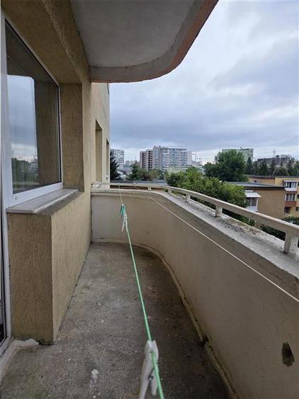 Garsoniera spatioasa de inchiriat str. De Mijloc - 3