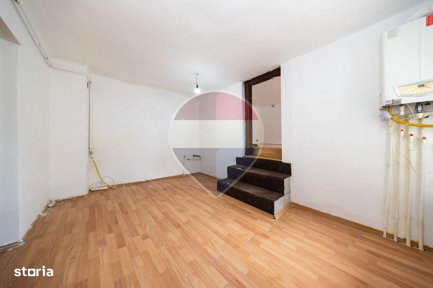 Casă cu 2 camere cu Teren 191 Mp în Schei