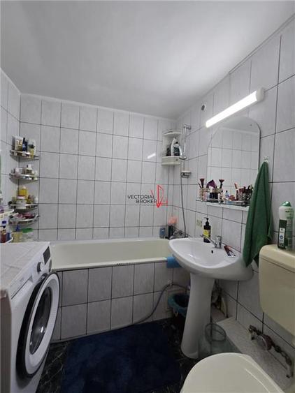 Apartament cu 2 camere decomandat în Colentina