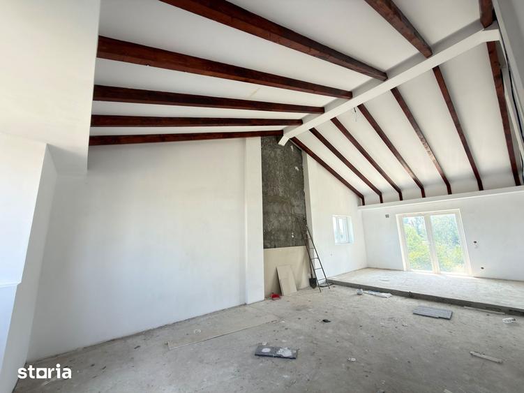 Casă cu 5 camere cu Teren 1322 Mp în Băleni