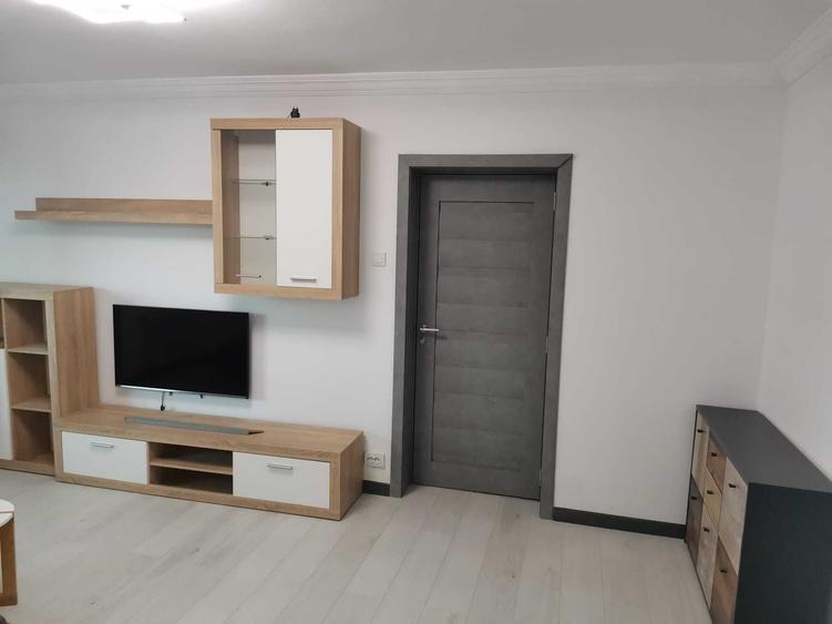 Apartament cu 2 camere semidecomandat în Iancului