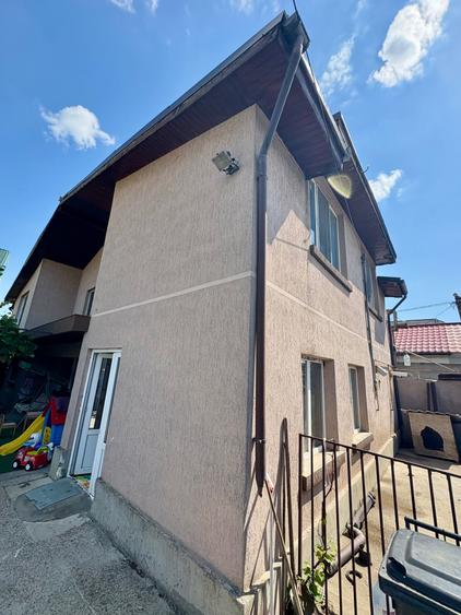 Casă cu 4 camere cu Teren 260 Mp în Brătianu