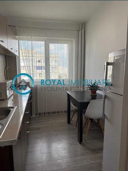 Royal Imobiliare - Vanzare Apartament zona Vest - 6