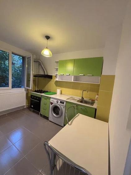 Apartament cu 2 camere decomandat, mobilat în Drumul Taberei