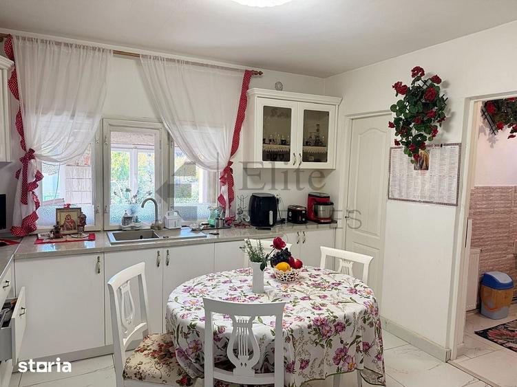 Casă cu Teren 1813 Mp în Tinca